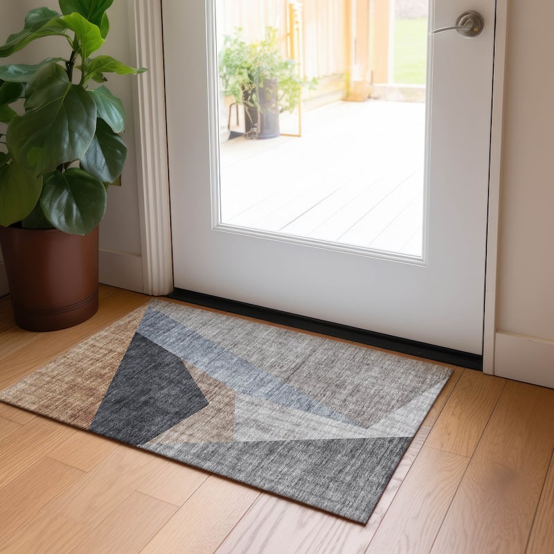 Machine Washable Indoor/ Outdoor Chantille Modern Prism Rug - Taupe - 1'8" x 2'6"