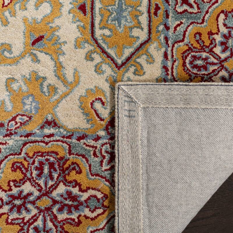SAFAVIEH Handmade Heritage Wildfire Traditional Oriental Wool Rug