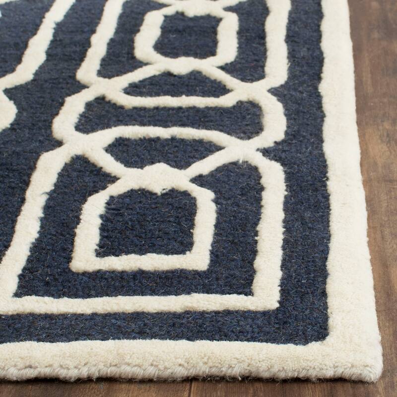 SAFAVIEH Handmade Cambridge Sissi Modern Wool Rug