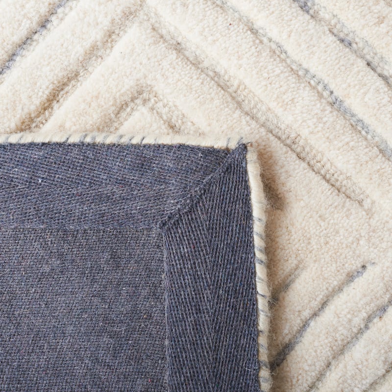 SAFAVIEH Handmade Artistry Mahmure Moroccan Wool Rug