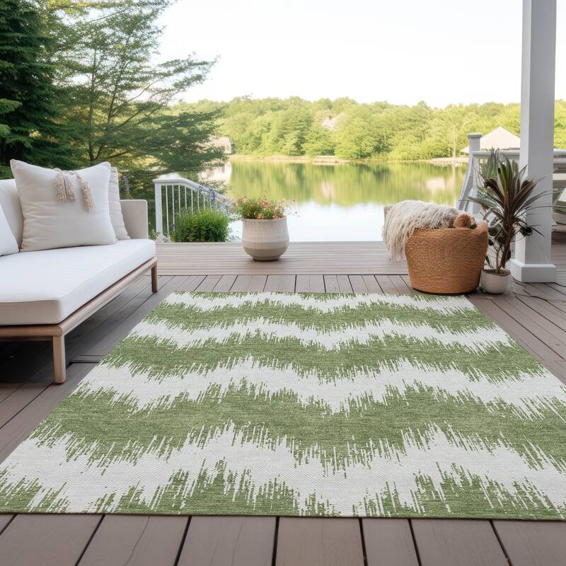 Machine Washable Indoor/ Outdoor Chantille Modern Chevron Rug - Green - 5' x 7'6"