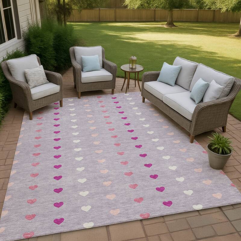 Machine Washable Indoor/ Outdoor Modern Hearts Chantille Rug - Lavender - 2'6" x 3'10"