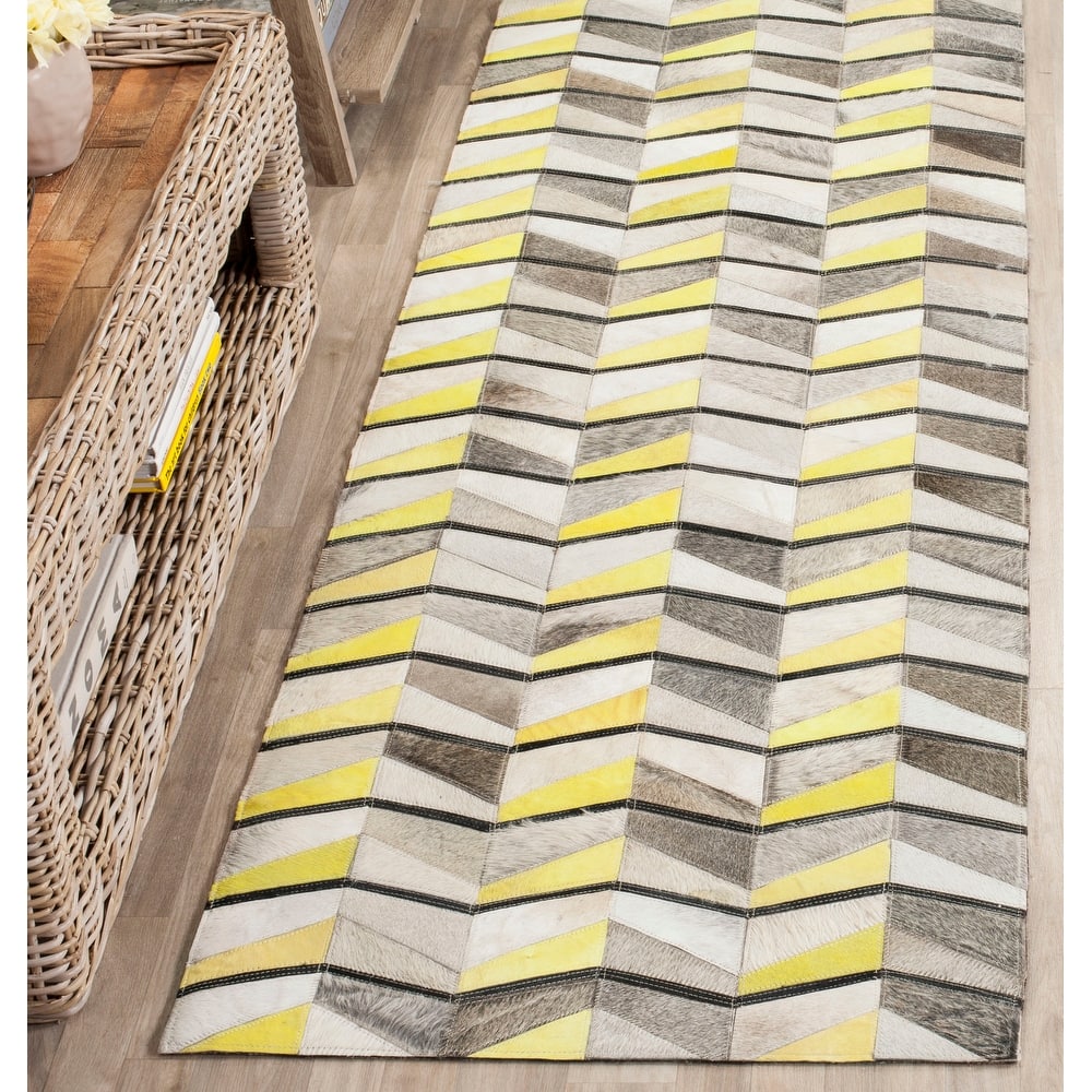 SAFAVIEH Handmade Studio Leather Rachela Modern Leather Rug