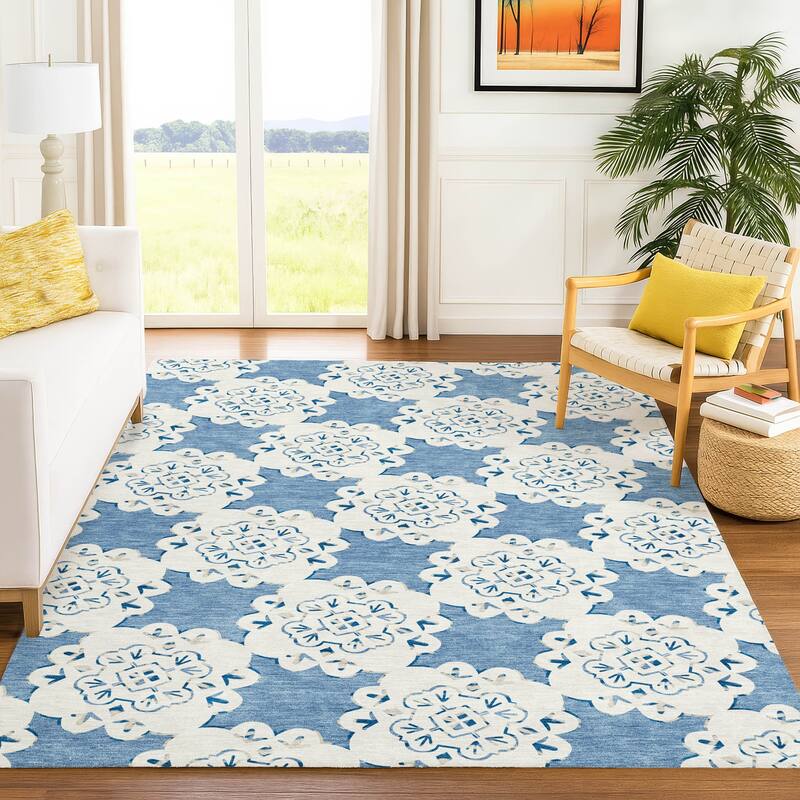 Machine Washable Indoor/ Outdoor Global Motif Chantille Rug