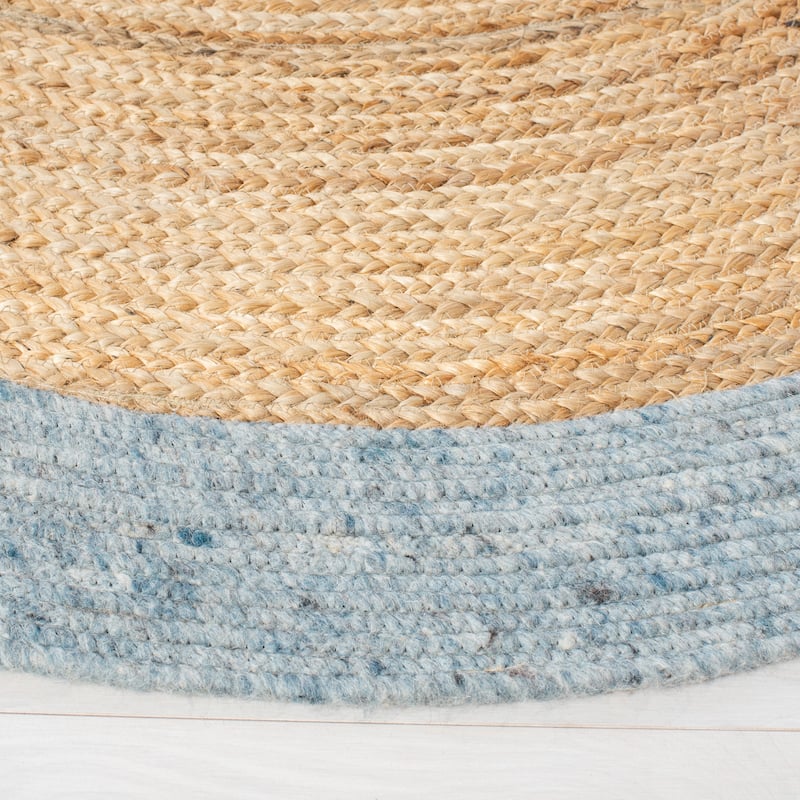 SAFAVIEH Handmade Braided Hvonn Jute Rug