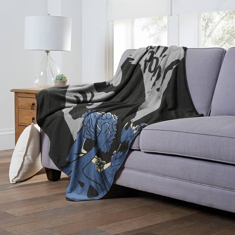 Warner Brothers Scooby-Doo Monsterous Shadow Silk Touch Throw Blanket