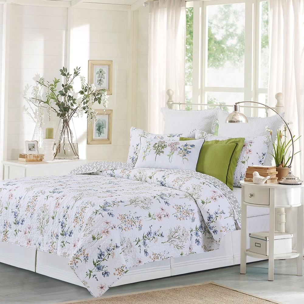Cynthia Floral Cotton Quilt Set - Reversible and Machine Washable
