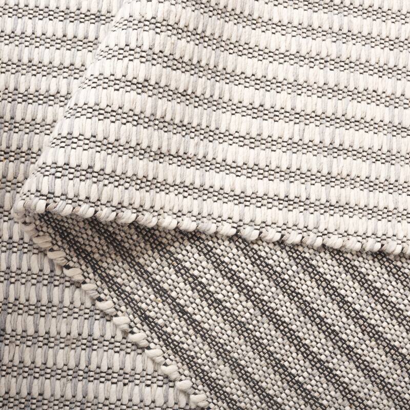 SAFAVIEH Handmade Natura Ariella Wool Rug