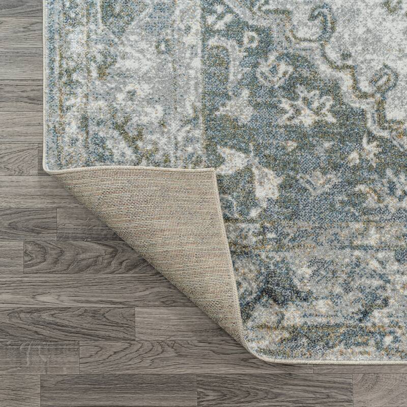 JONATHAN Y Shaii Distressed Medallion Low-Pile Machine-Washable Area Rug
