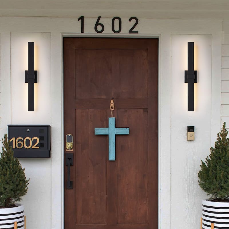 Matte Black Rectangular Aluminum LED Outdoor Wall Sconce