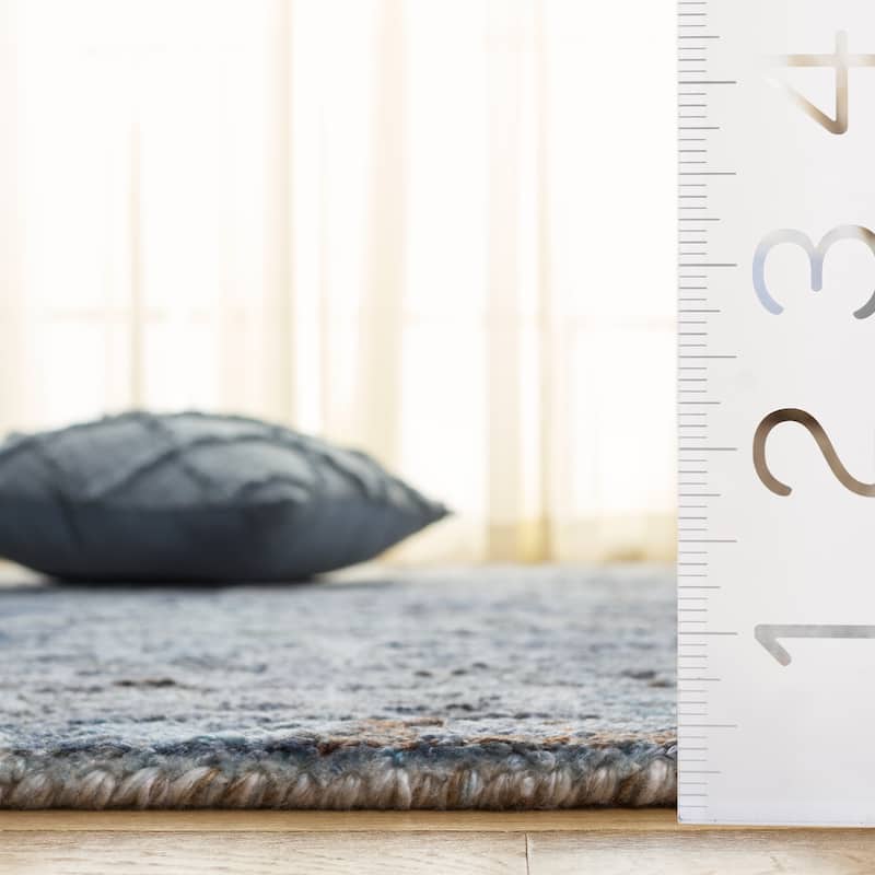 SAFAVIEH Handmade Anatolia Jaymie Traditional Rug