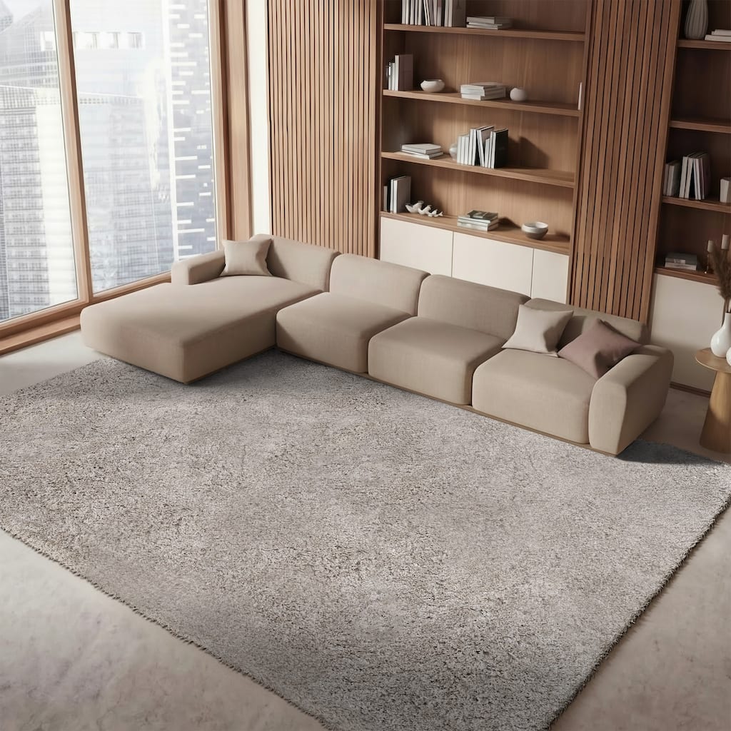 SAFAVIEH Handmade Alvilde Shag Etha Shag Solid Polyester Rug
