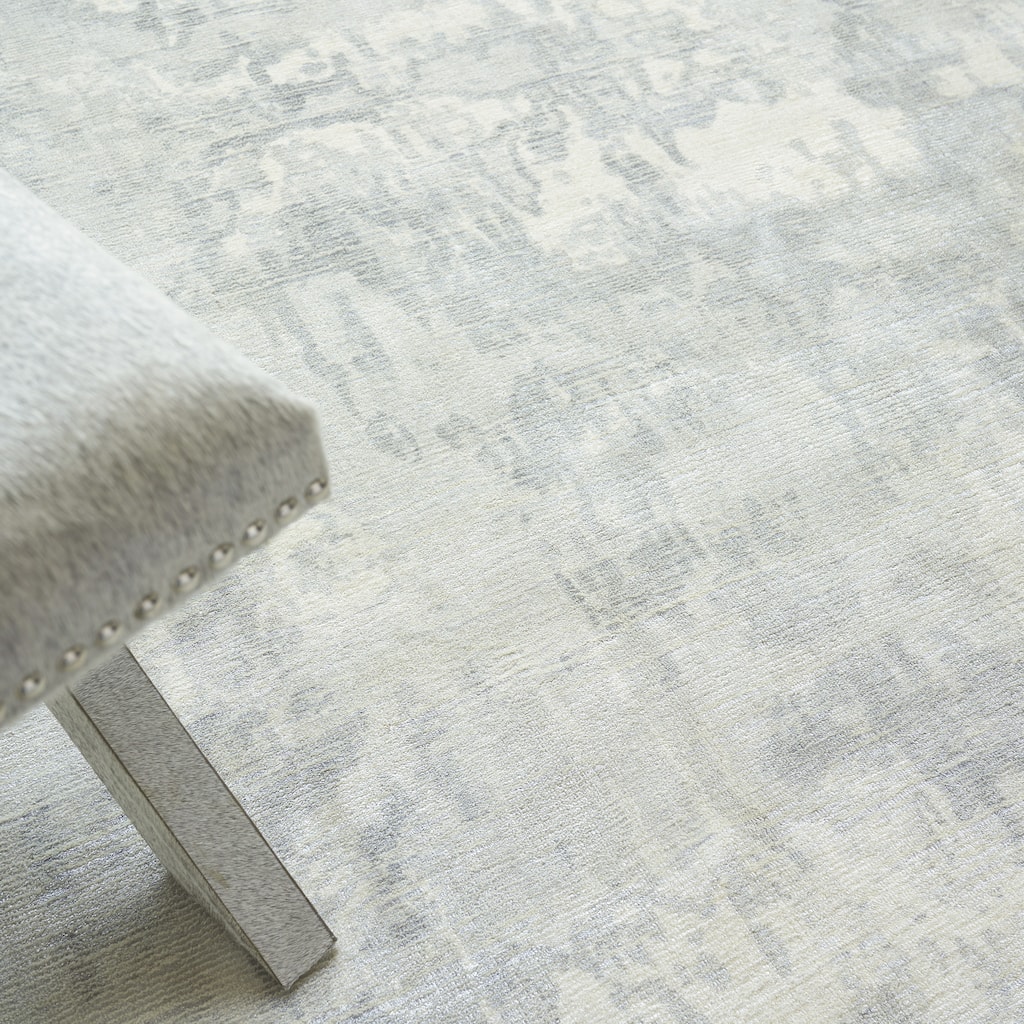 EXQUISITE RUGS Murano Hand-loomed Wool/Bamboo Silk Silver Area Rug.