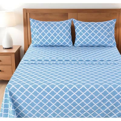 Four Piece Blue and White Quatrefoil Microfiber Queen Sheet Set
