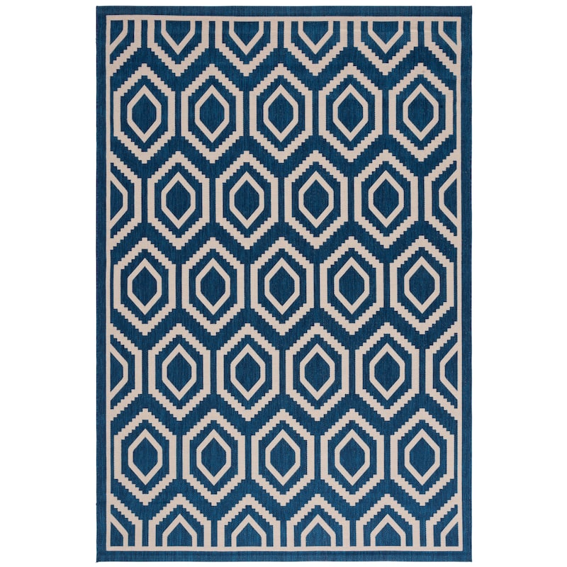 SAFAVIEH Courtyard Carolee Indoor/ Outdoor Patio Backyard Rug