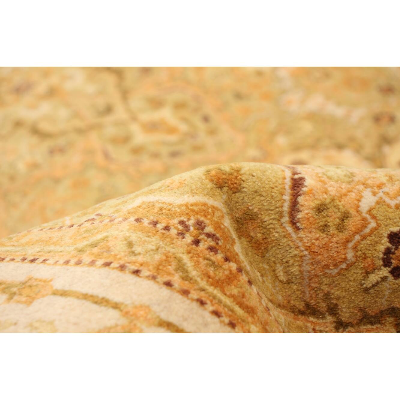 Handknotted Pako Persian Green Wool Rug 5'1 x 8'1/5'1" x 8'1" Bed