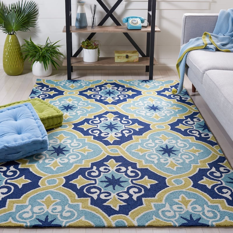 SAFAVIEH Handmade Four Seasons Tota Floral Rug - 3'6" x 5'6" - Navy/Light Blue