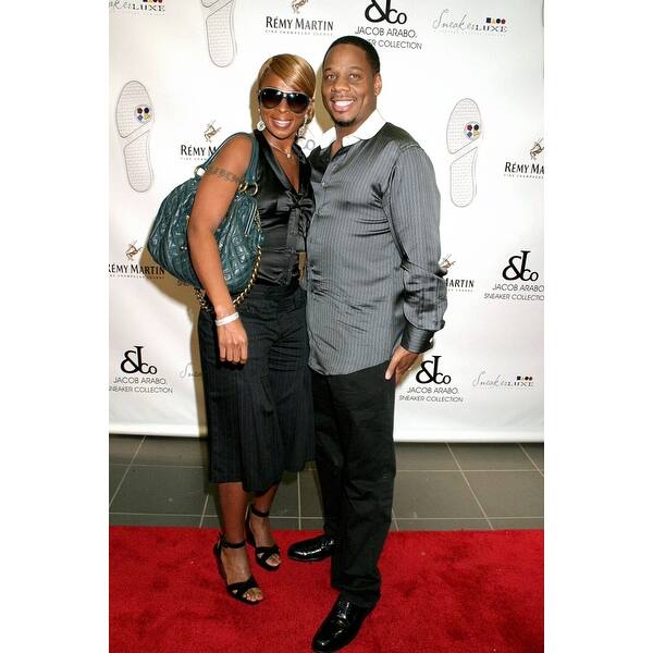 shop mary j blige kendu issacs at arrivals for sneakerluxe launch party by jacob company manhattan motors the bentley showroom new overstock 24386473 overstock com