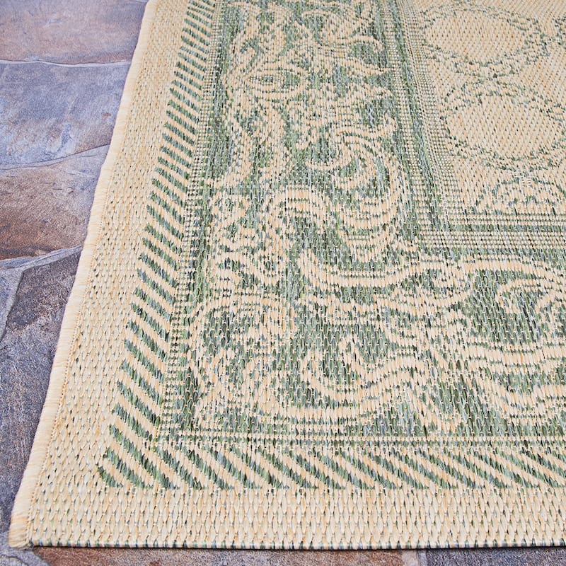 Couristan Recife Garden Lattice Indoor/ Outdoor Area Rug
