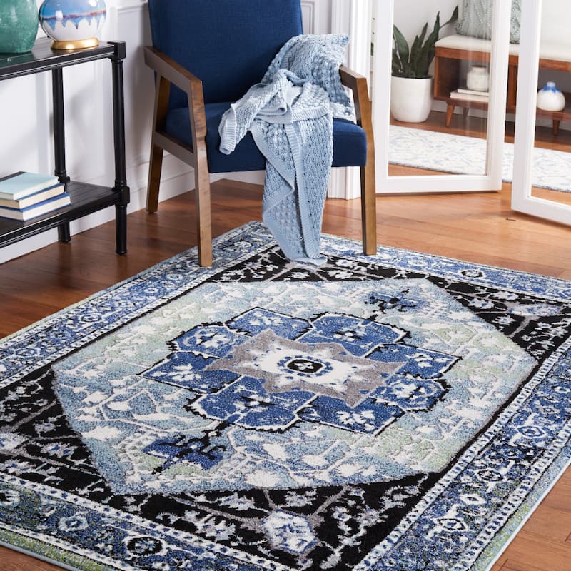 SAFAVIEH Vintage Hamadan Namita Traditional Oriental Medallion Rug - 6'7" x 9' - Blue/Light Green