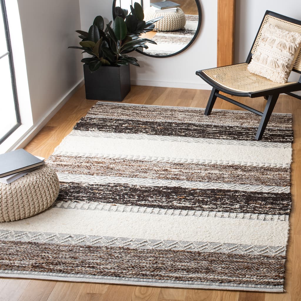 SAFAVIEH Handmade Natura Senta Boho Stripe Wool Rug