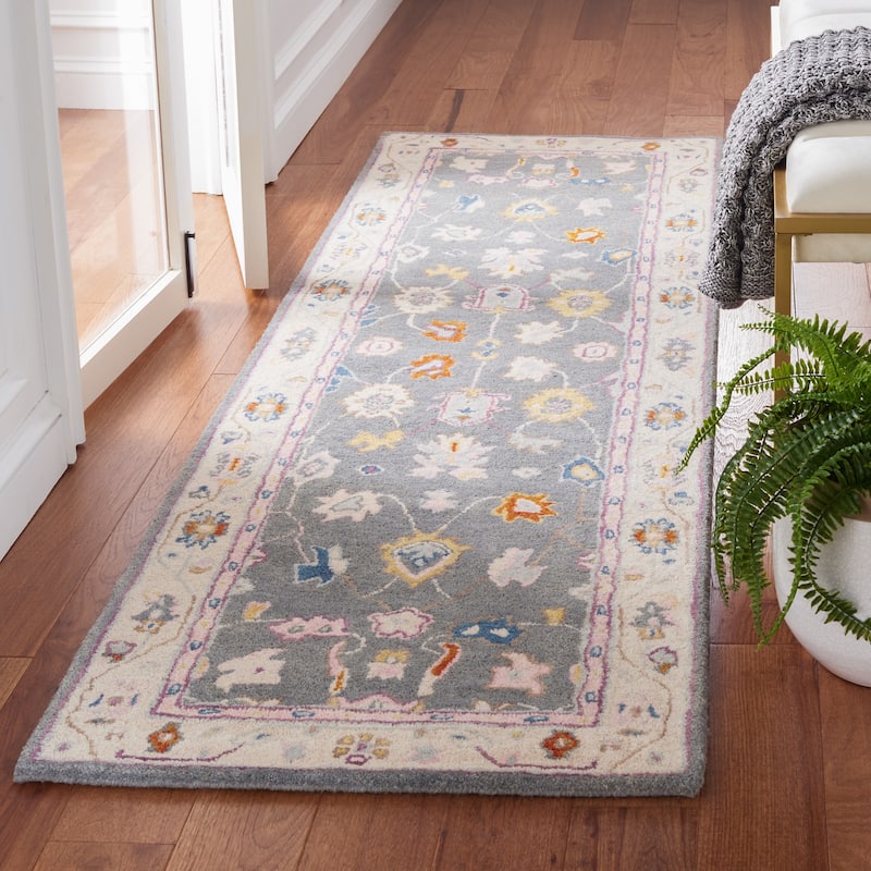 SAFAVIEH Handmade Anatolia Elsy Wool Rug - 2'3" x 8' Runner - Dark Grey/Ivory
