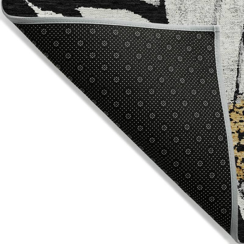 Machine Washable Indoor/ Outdoor Floral Chantille Rug