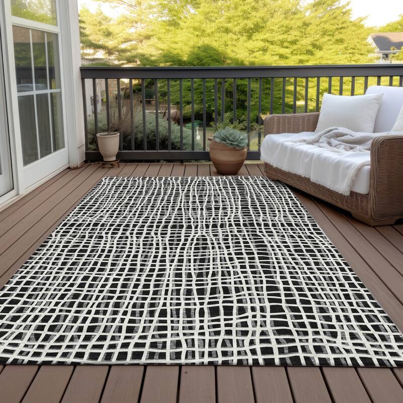Machine Washable Indoor/ Outdoor Chantille Modern Abstract Rug - Black - 3' x 5'