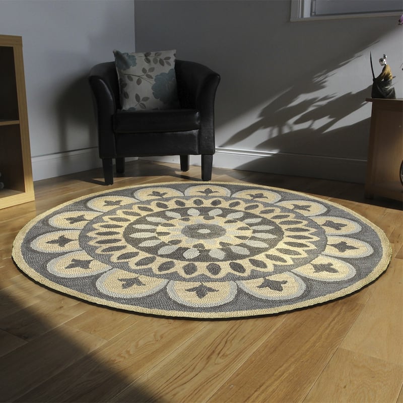 Sevita Modern Floral Bloom Mandala Rug - 4' Round
