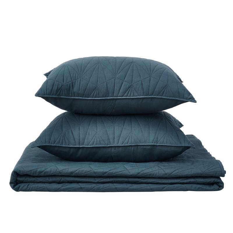 Premium Geometric Pinsonic Microfiber Quilt Set With Shams