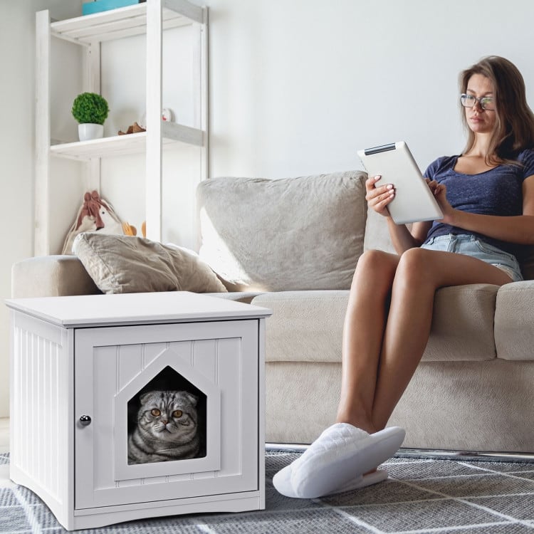 Stylish Cat House Nightstand with Magnetic Door for Easy Cleaning - 20" x 19.5" x 18.5" (L x W x H)