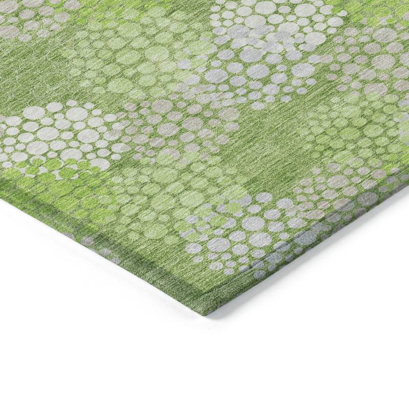 HomeRoots Polka Dot Transitional Rectangle Outdoor Rug