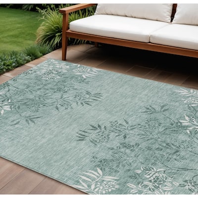 HomeRoots Floral Transitional Rectangle Outdoor Rug