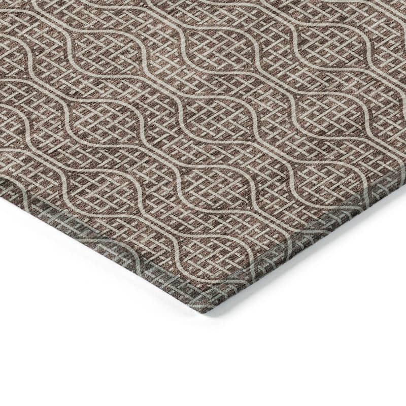 Machine Washable Indoor/ Outdoor Chantille Criss Cross Geo Rug