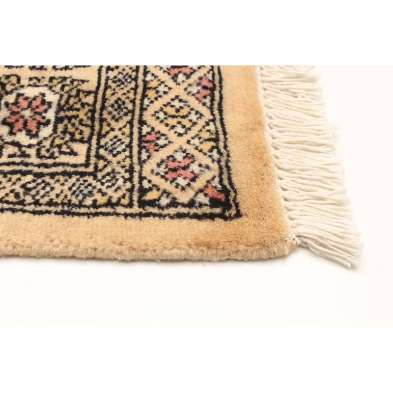 ECARPETGALLERY Hand-knotted Peshawar Bokhara Beige Wool Rug - 3'1 x 5'0