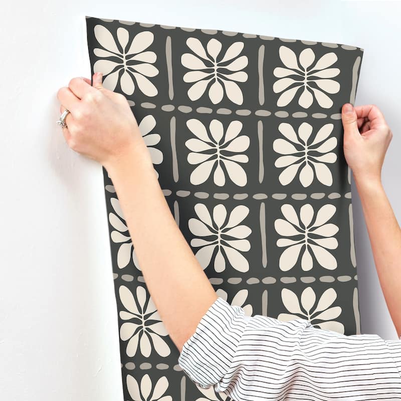 York Wallcoverings Mimosa Fleur Carbon Black Wallpaper