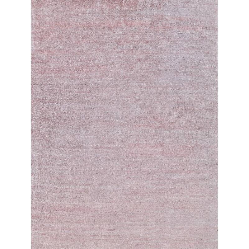EXQUISITE RUGS Plush Hand-knotted Pink Area Rug.