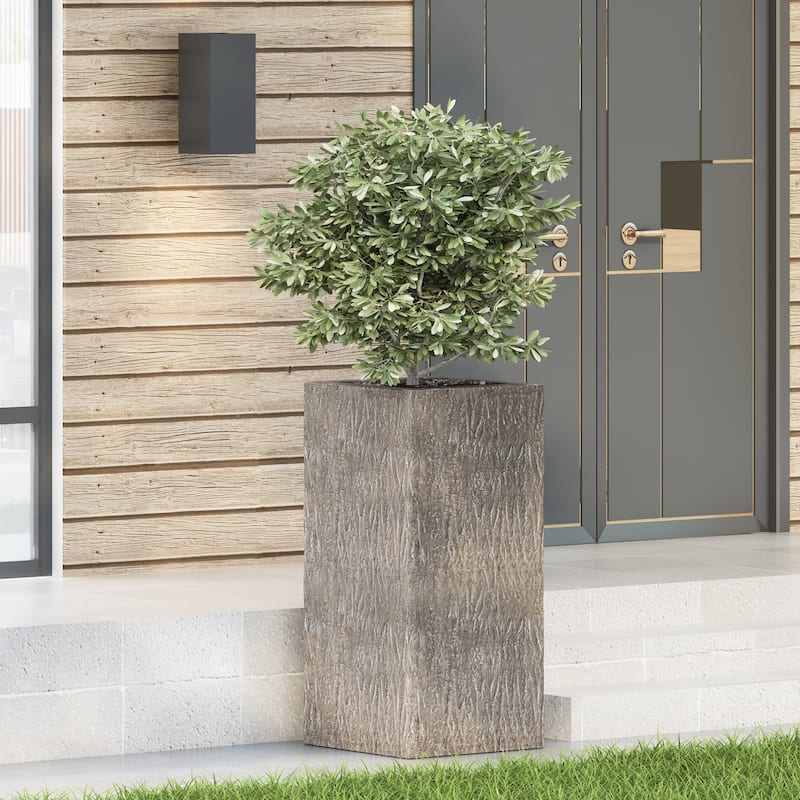 Flower pot，PLANTER，This garden urn planter allows for variation in height in your garden area
