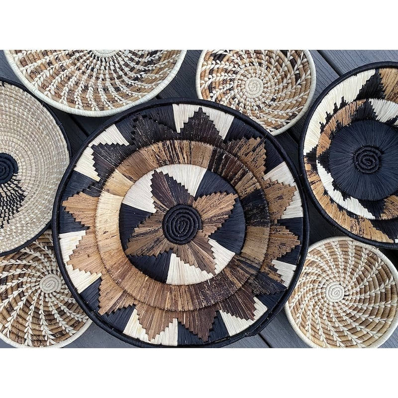 Set Of 8 Natural Color Wall Hanging Baskets 7.5"-12"