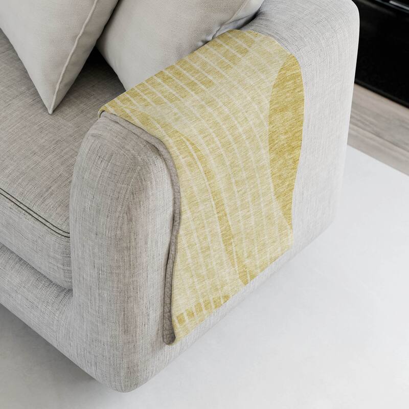 Premium Machine Washable Geo Sherpa Throw Blanket - Gold - 4'2" x 5'10"