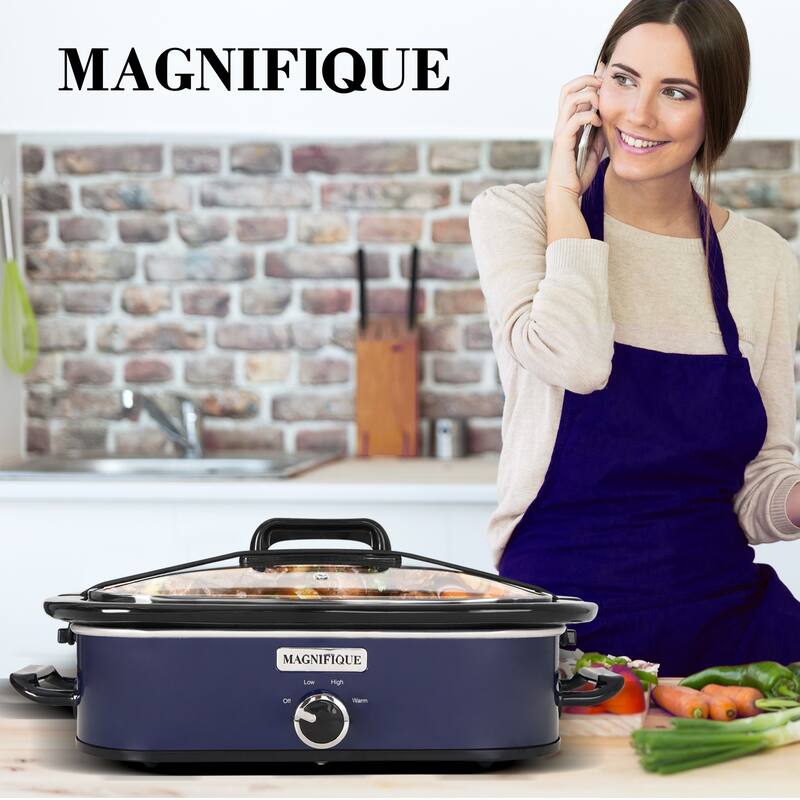 Magnifique 4-Quart Slow Cooker with Casserole Manual Warm Setting