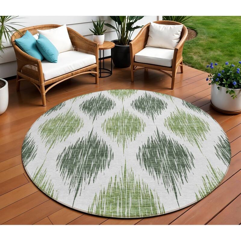 HomeRoots Ikat Transitional Rectangle Outdoor Rug - 8' Round