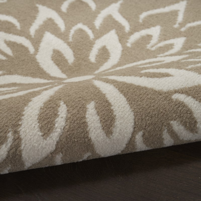 Power Loomed Floral Non Skid Stain Resistant Area Rug - 87' X '63' X '0.5
