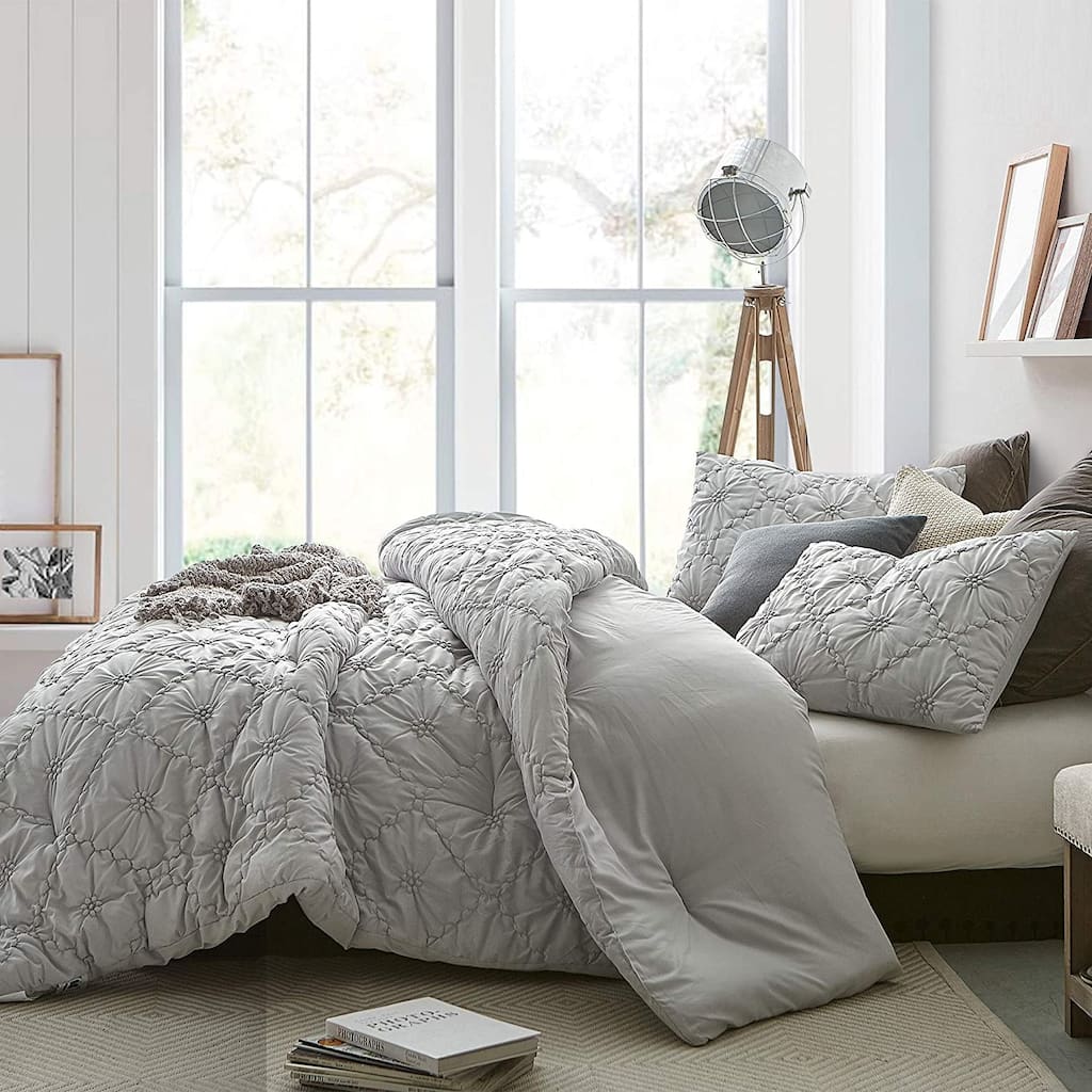 Farmhouse Morning Glacier Grey Textured Oversized Comforter