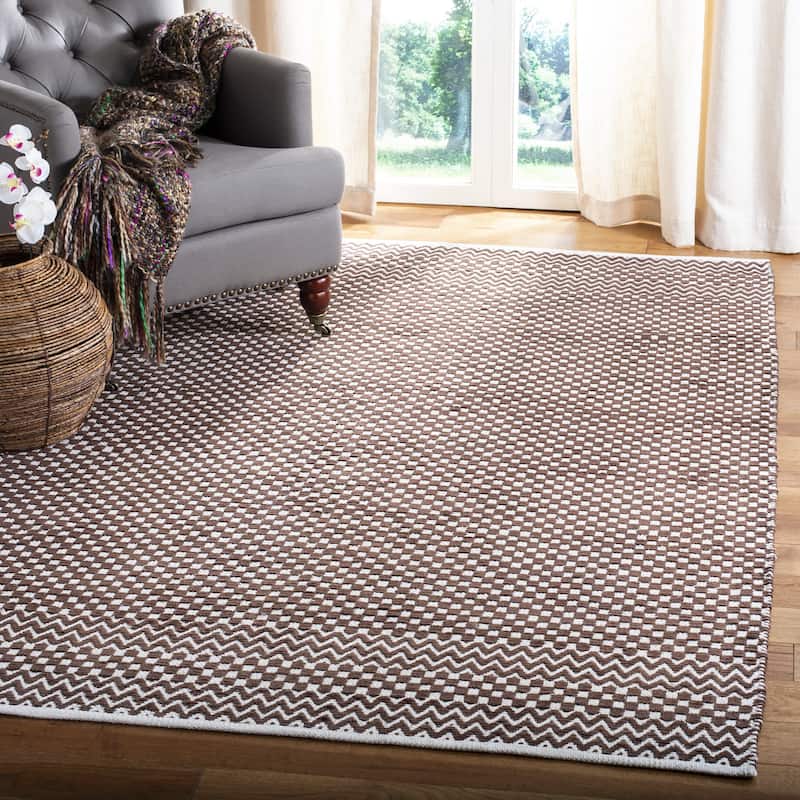 SAFAVIEH Handmade Boston Isotta Coastal Cotton Rug - 3' x 5' - Brown