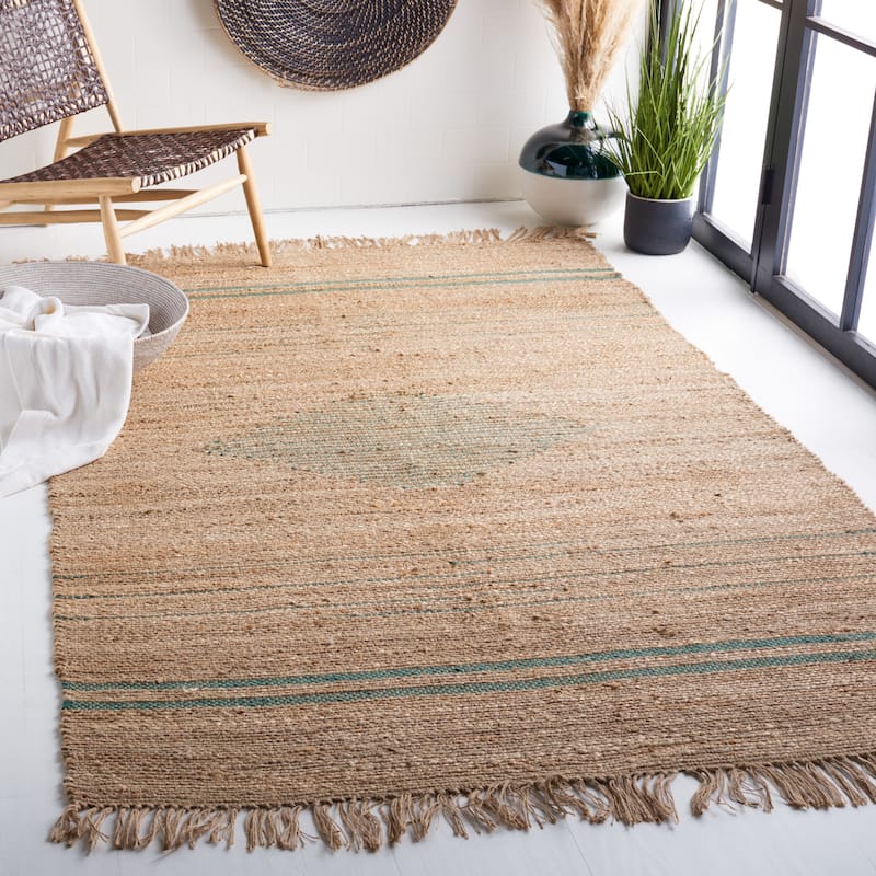 SAFAVIEH Handmade Natural Fiber Paityn Casual Jute Rug - 5' x 8' - Green/Natural