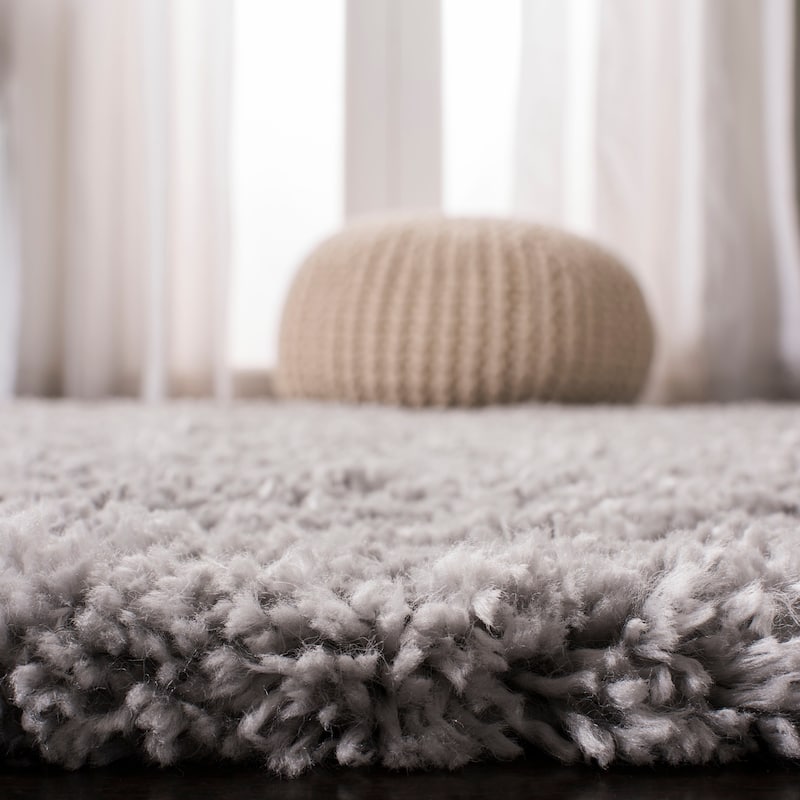 SAFAVIEH Fontana Shag Kimberlie Solid 2-inch Thick Rug