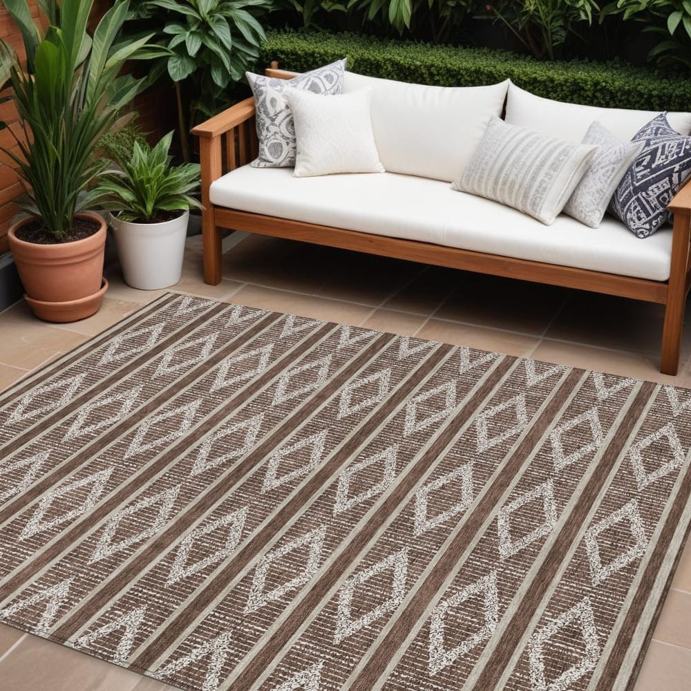 HomeRoots Geometric Transitional Rectangle Outdoor Rug