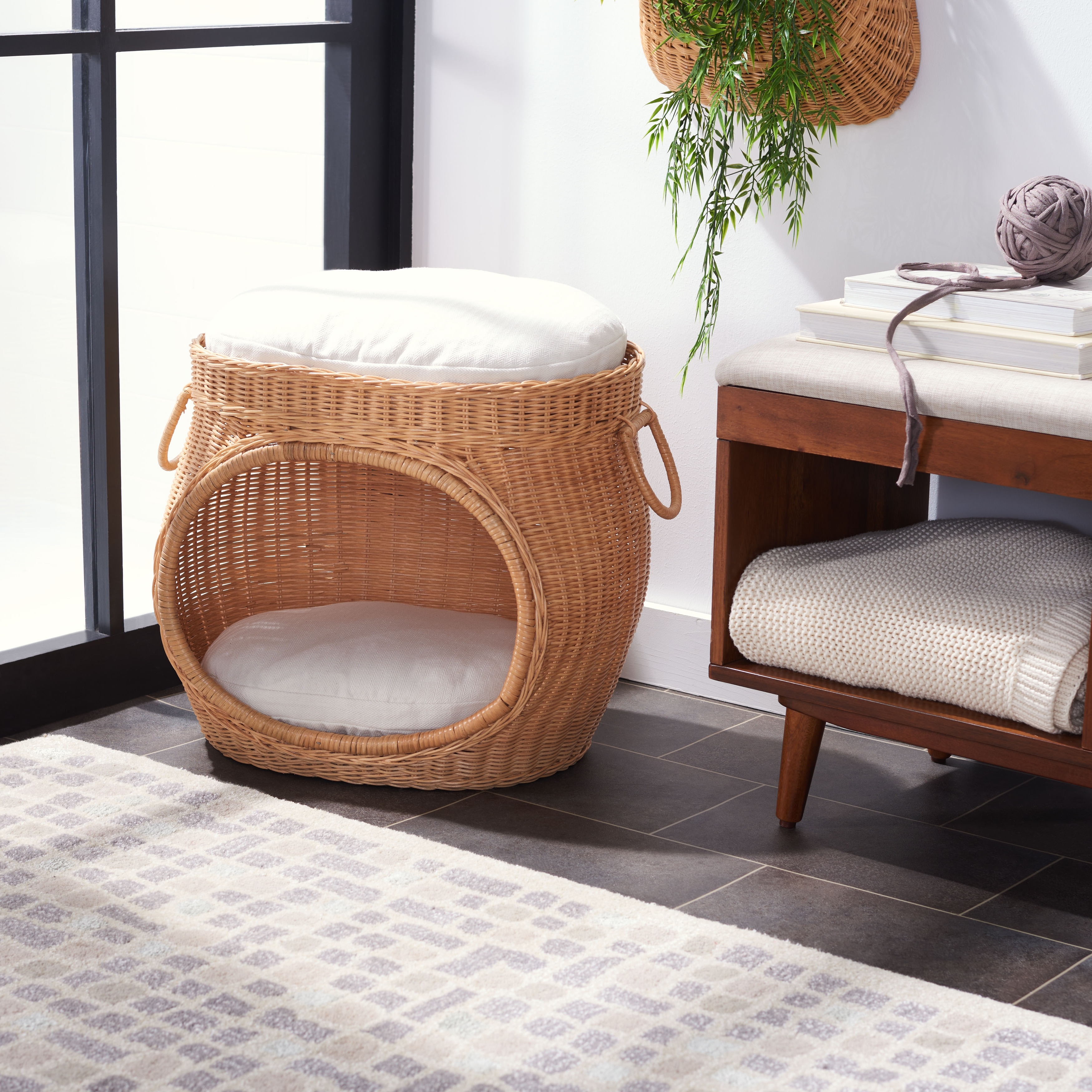 SAFAVIEH Faati Wicker Cat Bed with Cushion - 20.1" W x 11.8" D x 16.5" H