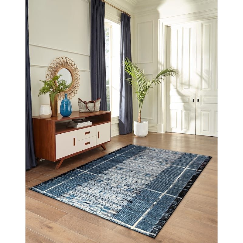 Liora Manne Marina Tribal Stripe Indoor/Outdoor Rug